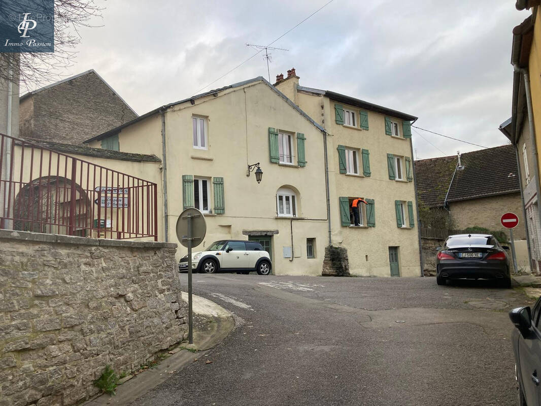 Maison à SELONGEY