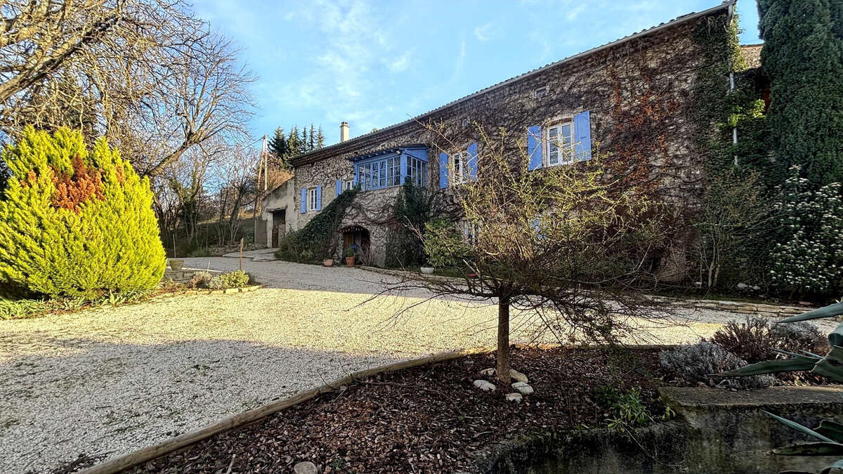 Maison à MIRMANDE