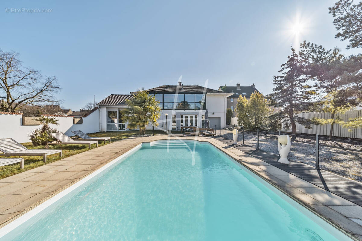 Maison à AMNEVILLE