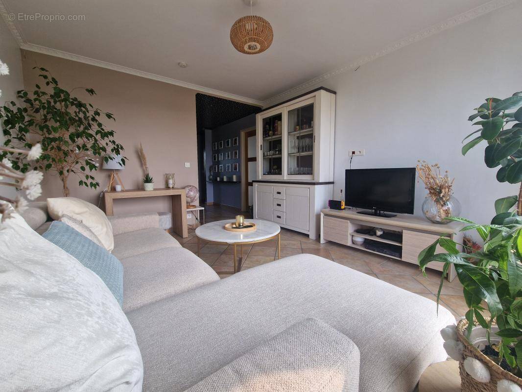 Appartement à BROU-SUR-CHANTEREINE