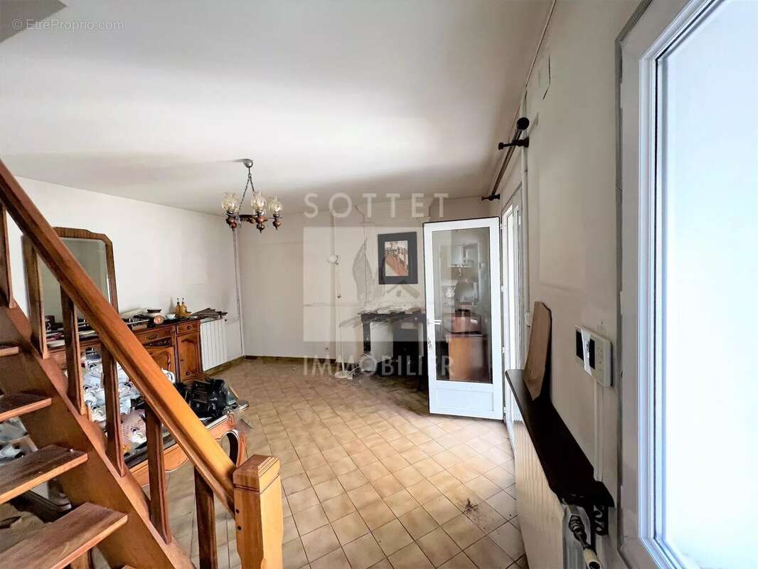 Maison à BOLLENE