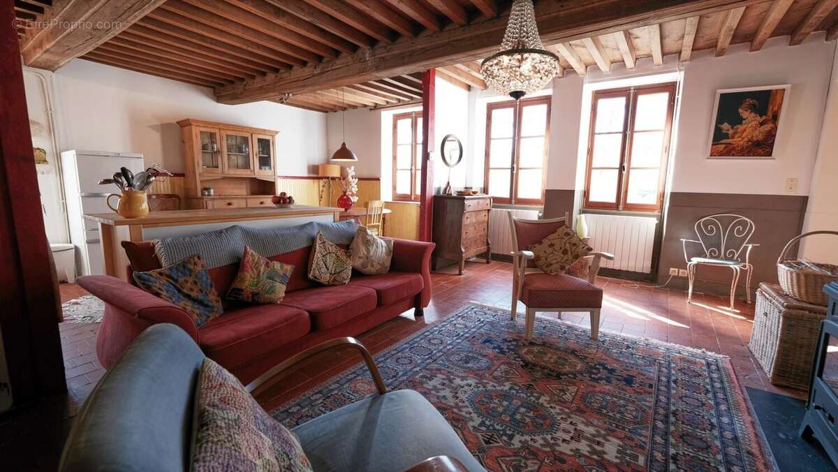 Maison à MONTSAUCHE-LES-SETTONS