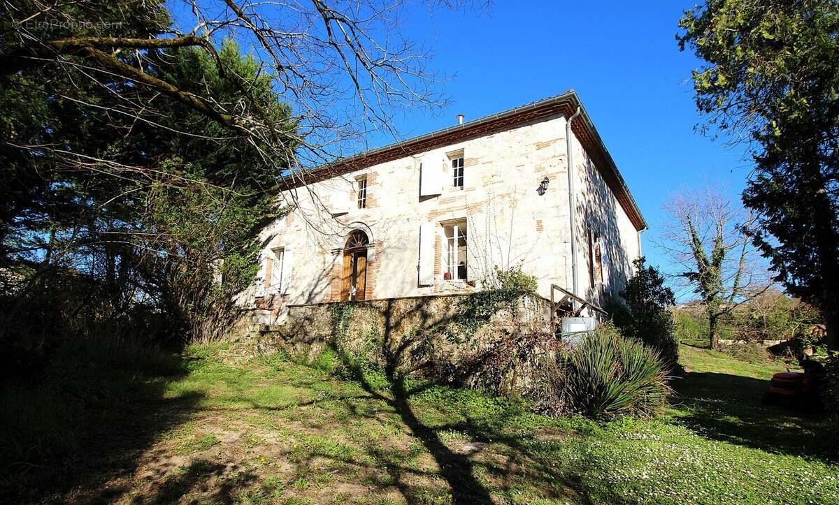 Maison à SAINT-PAUL-D&#039;ESPIS