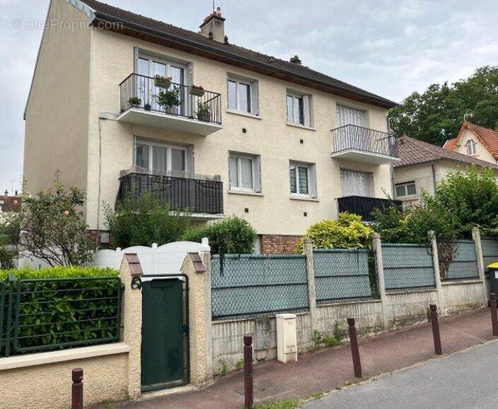 Appartement à LE PLESSIS-TREVISE