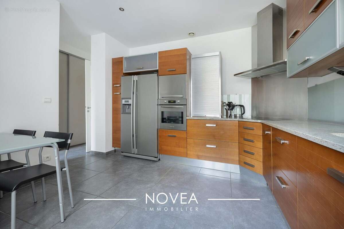 Appartement à LYON-6E