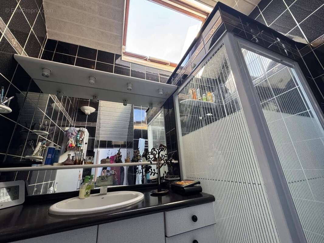 Appartement à FREPILLON