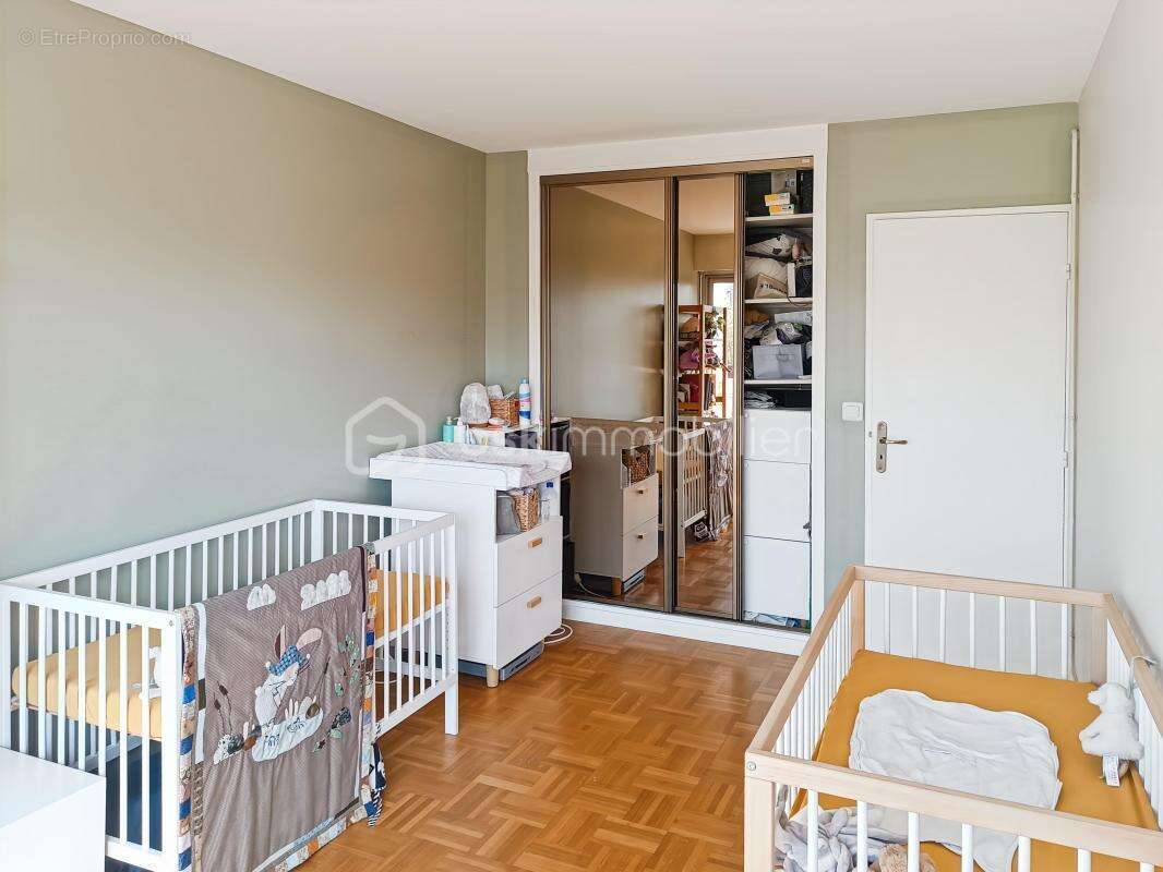 Appartement à PARIS-19E