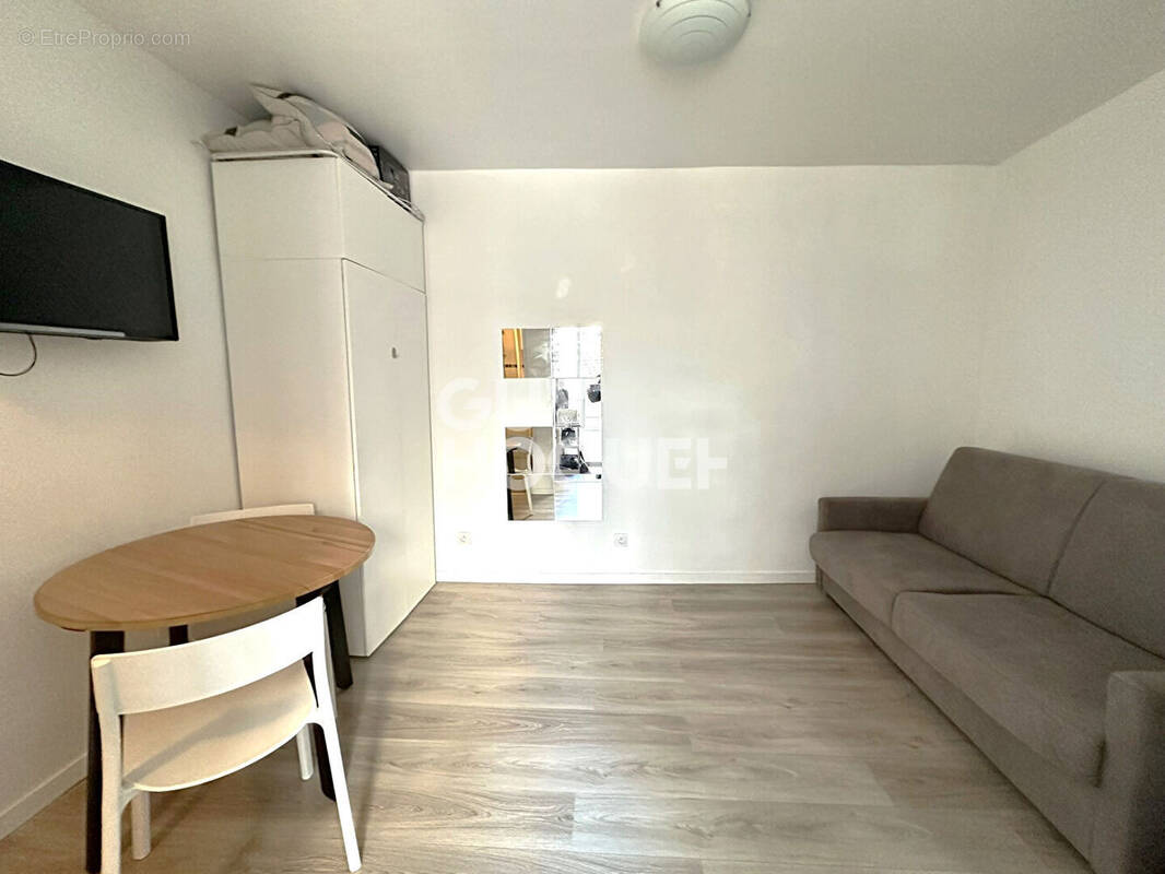 Appartement à PARIS-19E