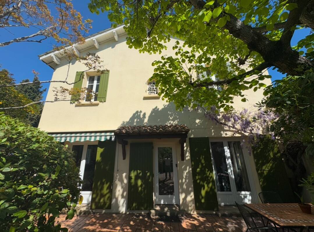 Maison à VILLENEUVE-LES-AVIGNON