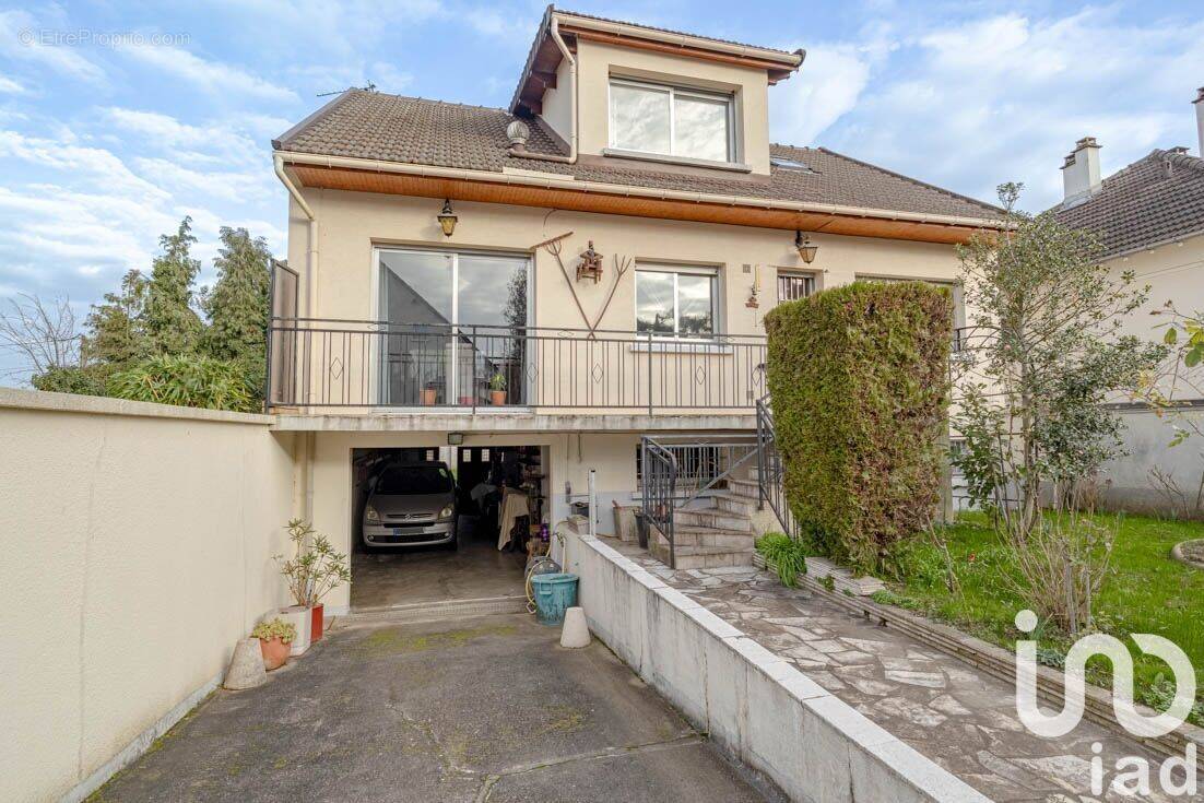 Photo 1 - Maison à CHENNEVIERES-SUR-MARNE