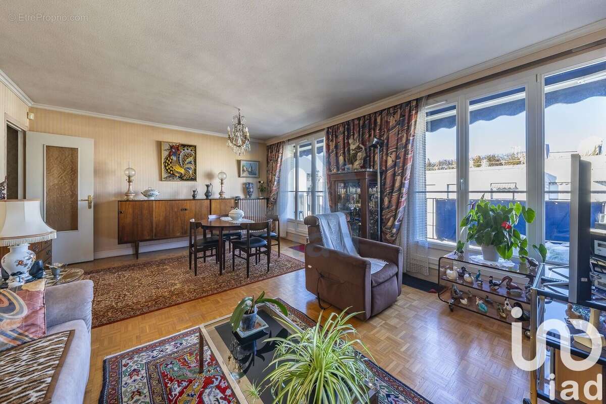 Photo 2 - Appartement à SAINT-MAUR-DES-FOSSES