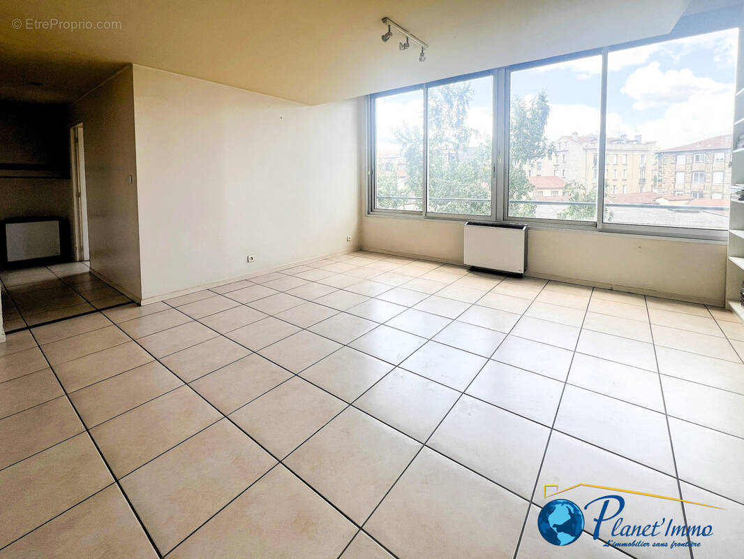 Appartement à SAINT-ETIENNE