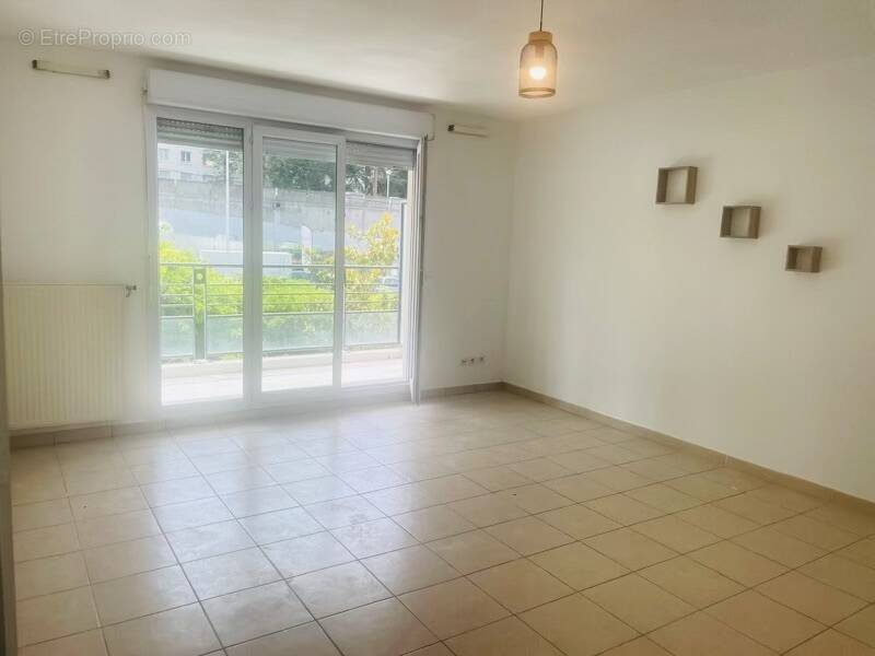 Appartement à TASSIN-LA-DEMI-LUNE