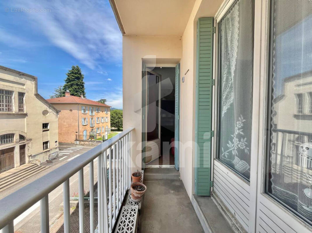 Appartement à RIVES