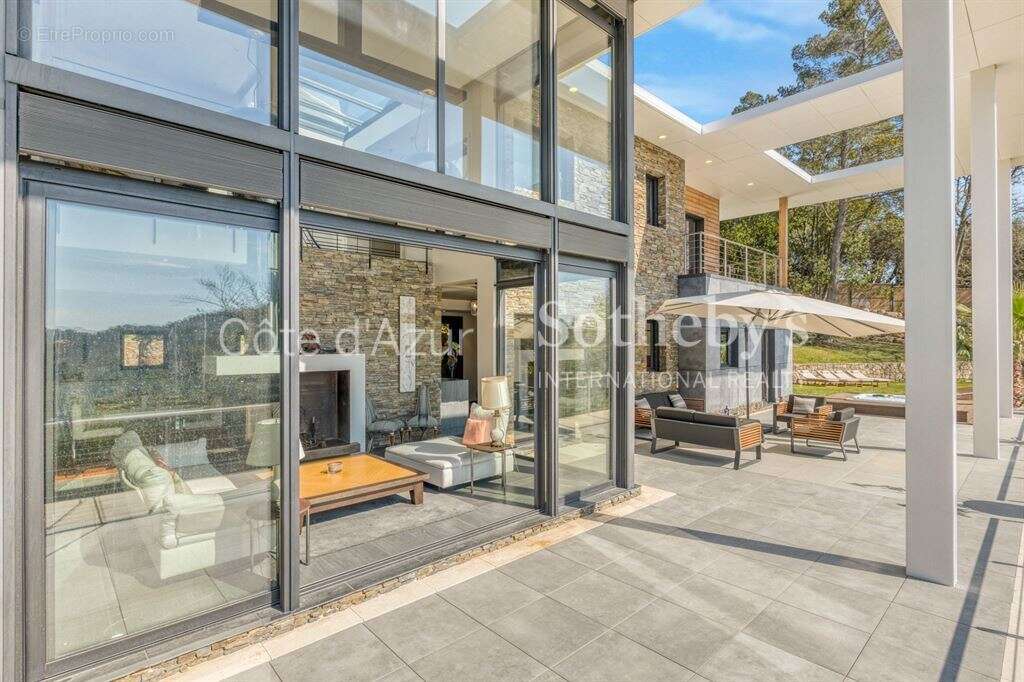 Maison à MOUGINS