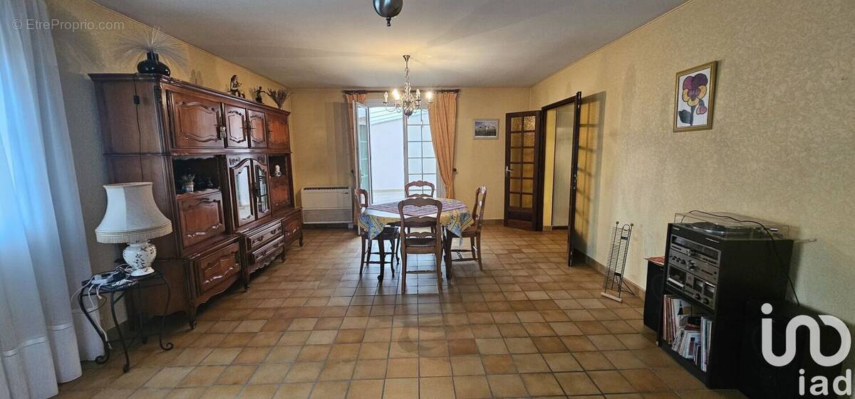 Photo 1 - Maison à SORGUES
