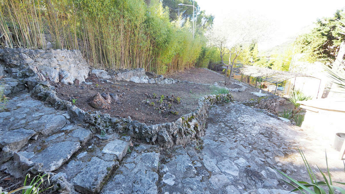 Terrain à LA TURBIE
