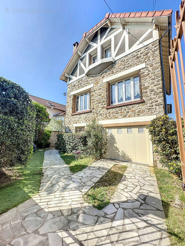 Maison à MONTGERON