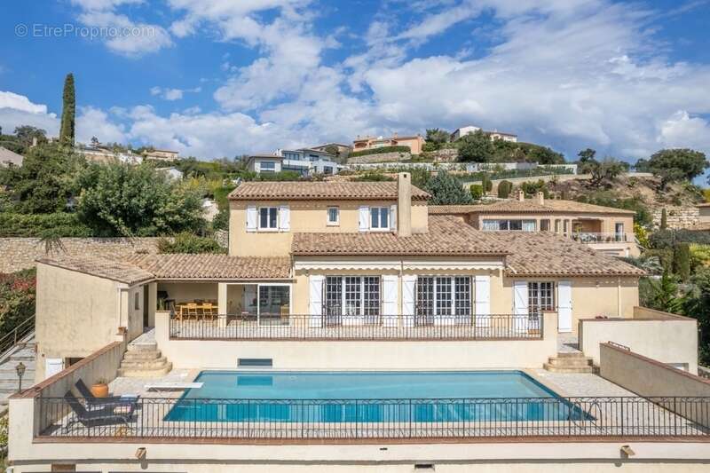 Maison à FREJUS