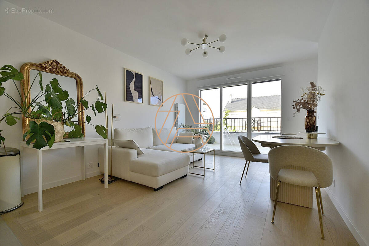 Appartement à SAINT-MAUR-DES-FOSSES