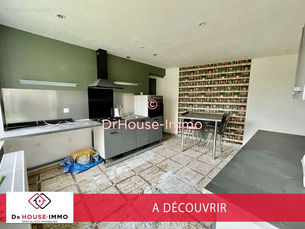 Maison à QUAROUBLE