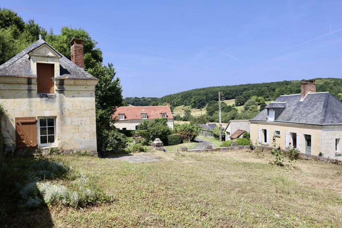 Maison à LA CHARTRE-SUR-LE-LOIR