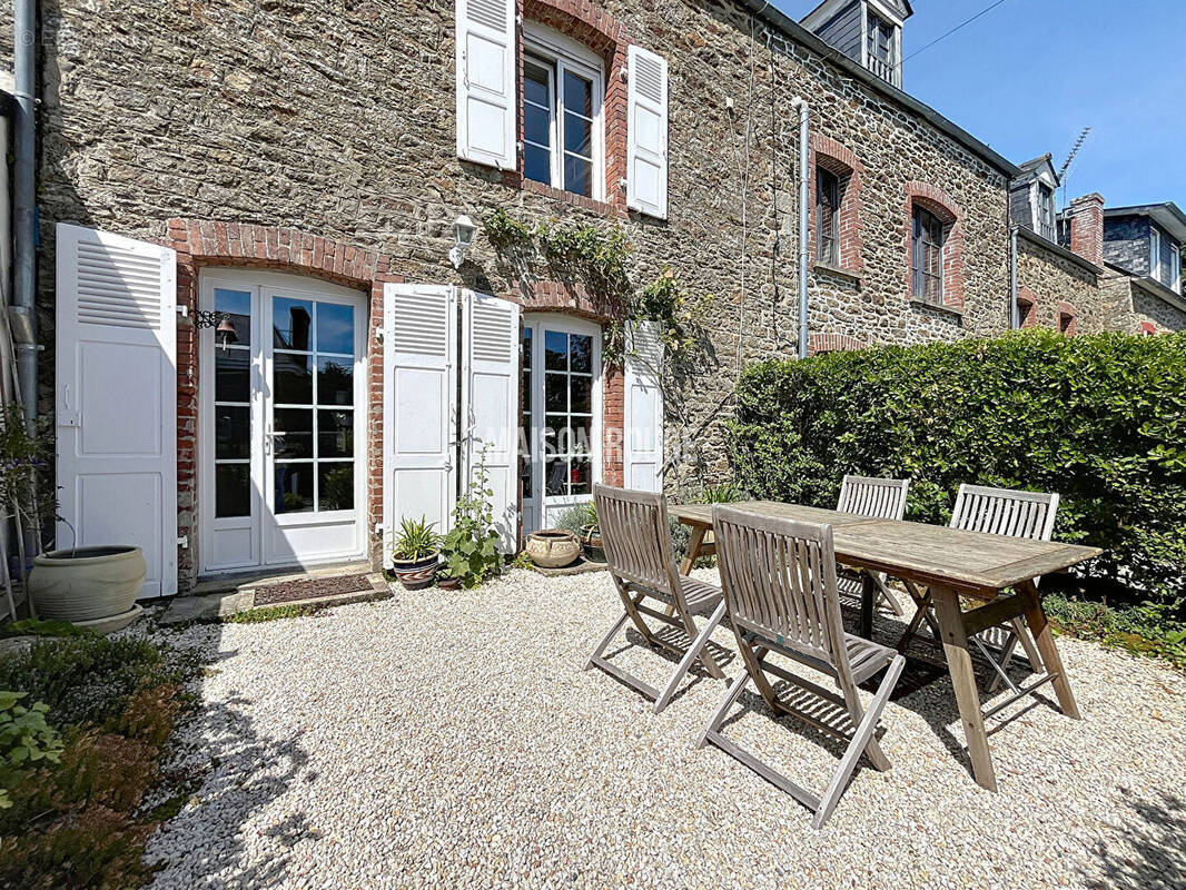 Maison à SAINT-BRIAC-SUR-MER