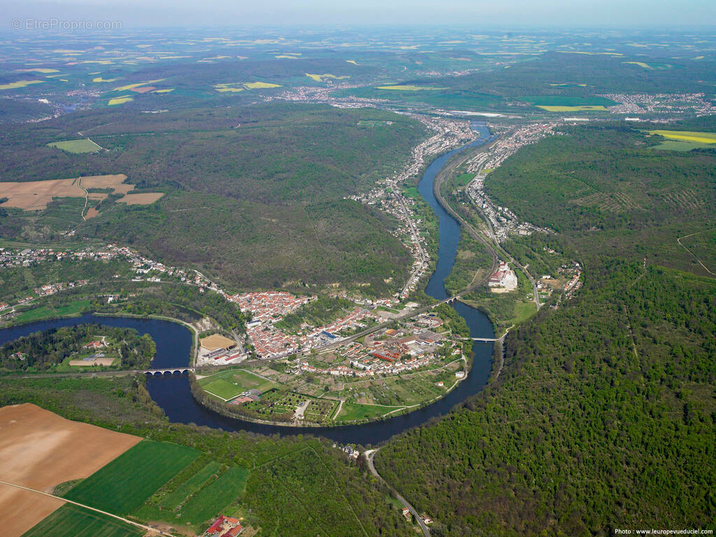 Terrain à LIVERDUN