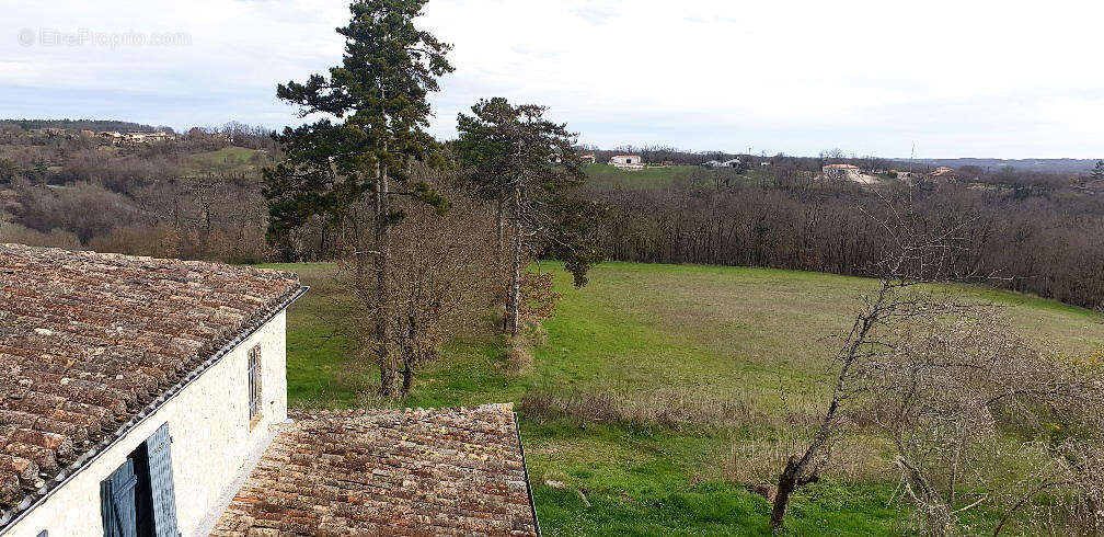 Maison à MONTAIGU-DE-QUERCY