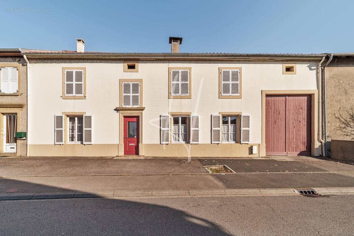 Maison à LA MAXE