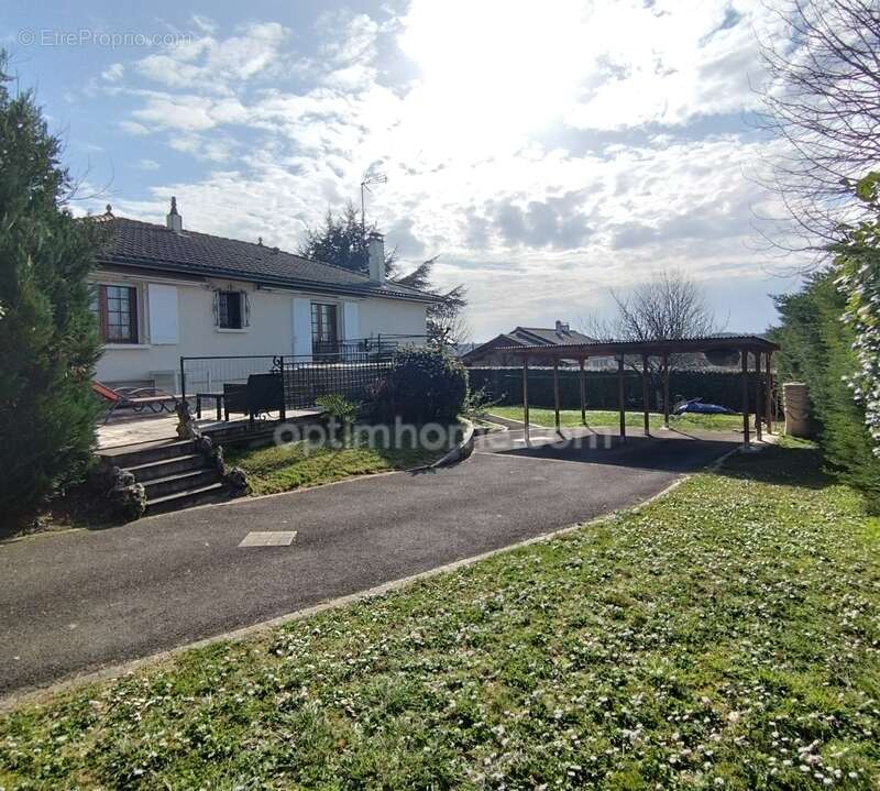 Maison à TOUVRE