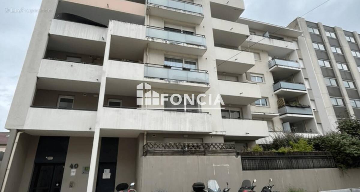Appartement à AMBILLY