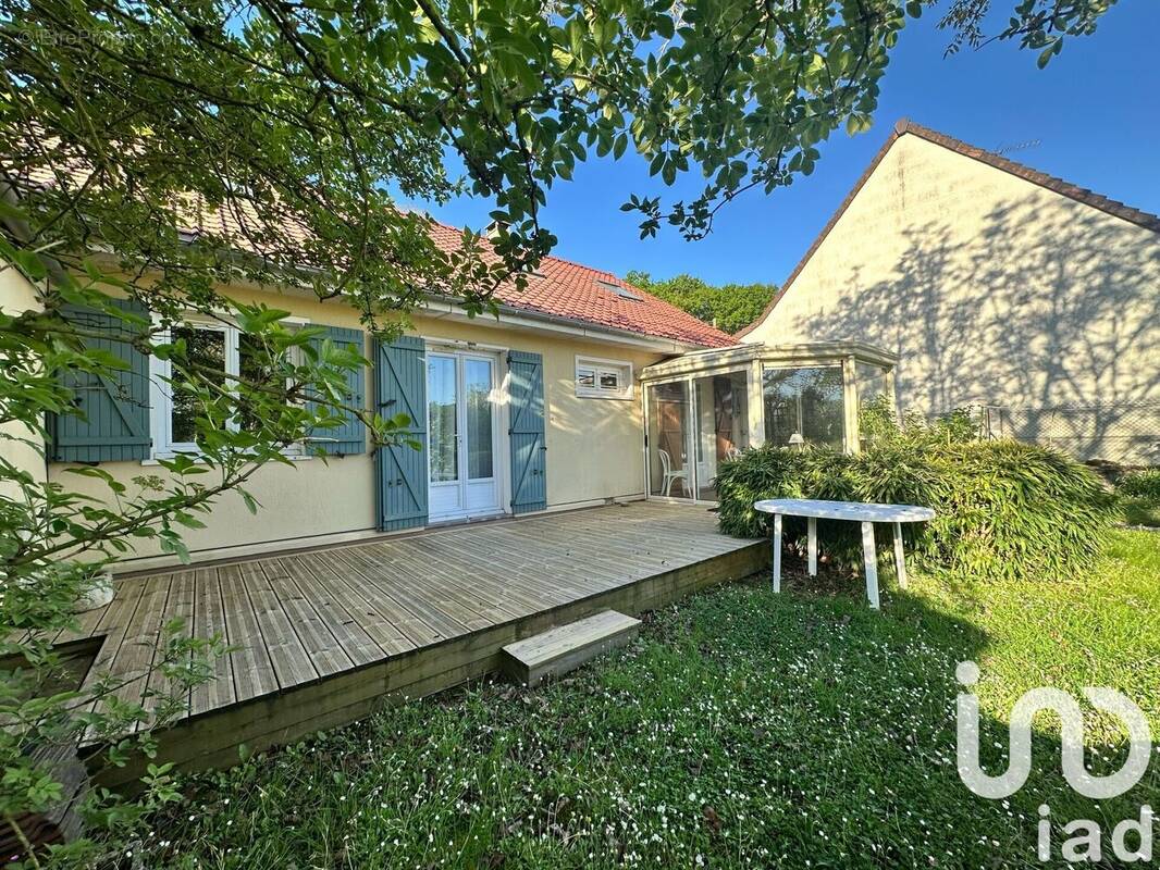 Photo 1 - Maison à THIERS-SUR-THEVE