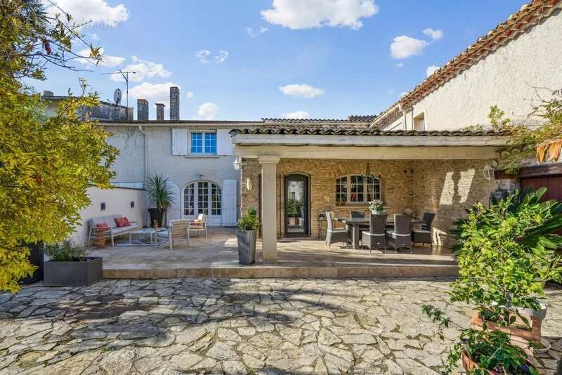 Maison à MONTEUX