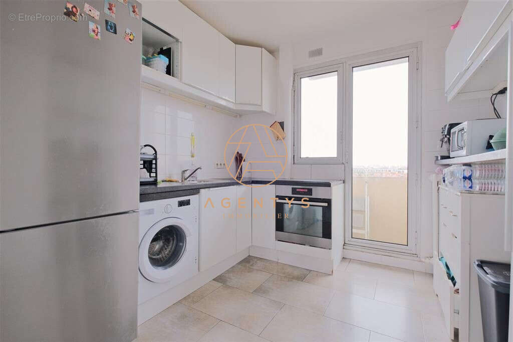 Appartement à SAINT-MAUR-DES-FOSSES