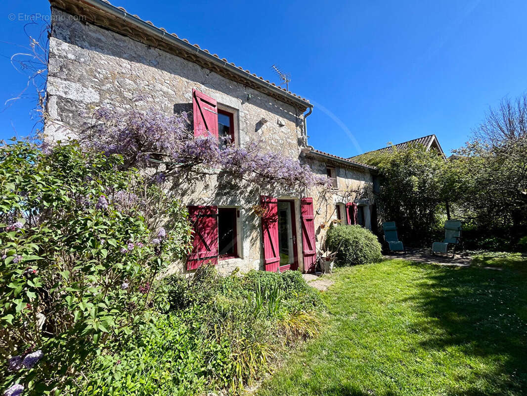 Maison à VELINES