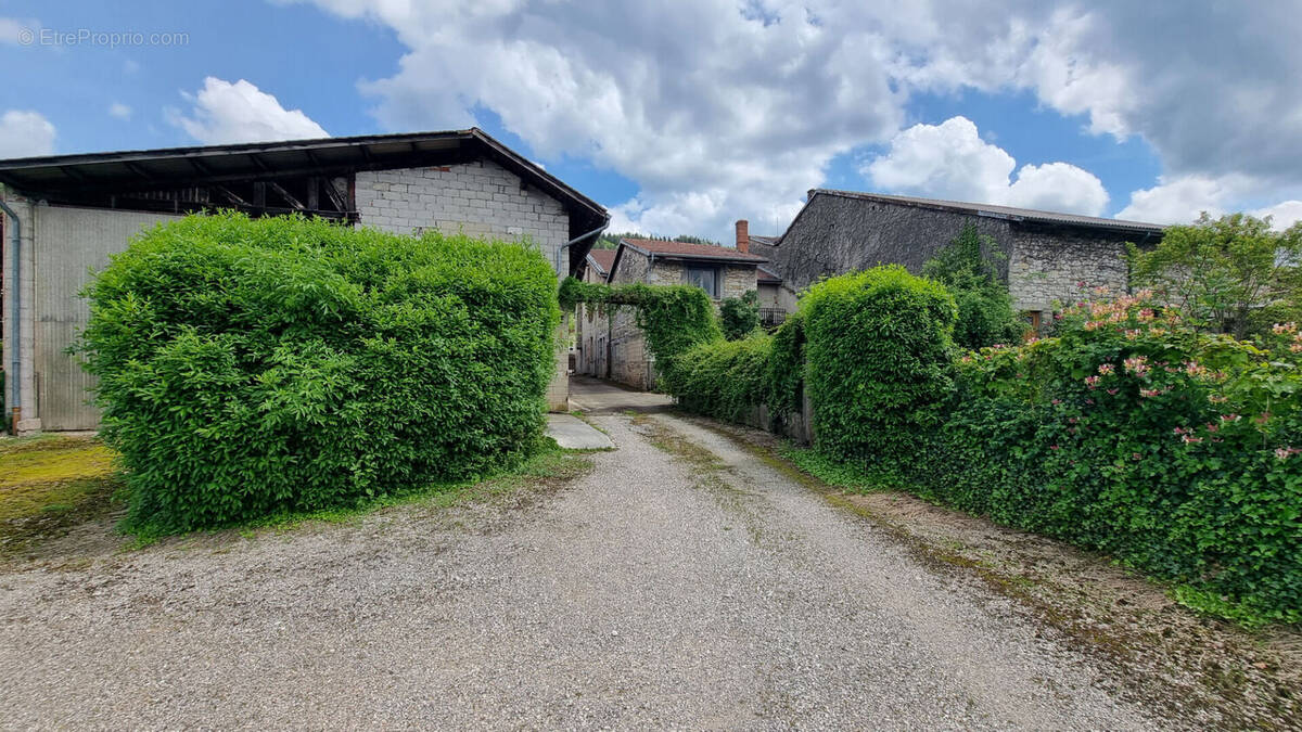 Maison à SAINT-MARTIN-DU-FRENE