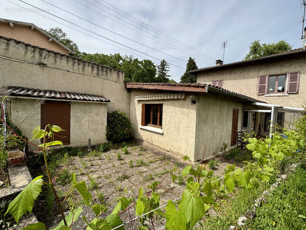 Maison à COLLONGES-AU-MONT-D&#039;OR