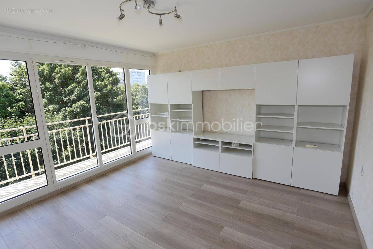 Appartement à VELIZY-VILLACOUBLAY