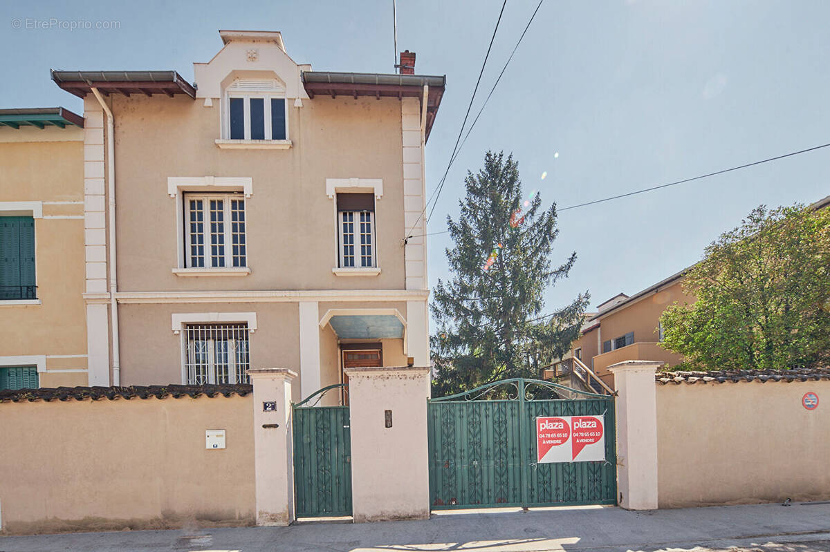 Maison à VILLEURBANNE