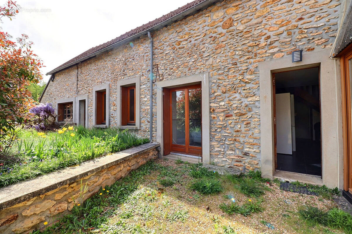 Maison à EPERNON