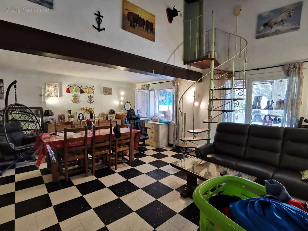 Maison à ORGON