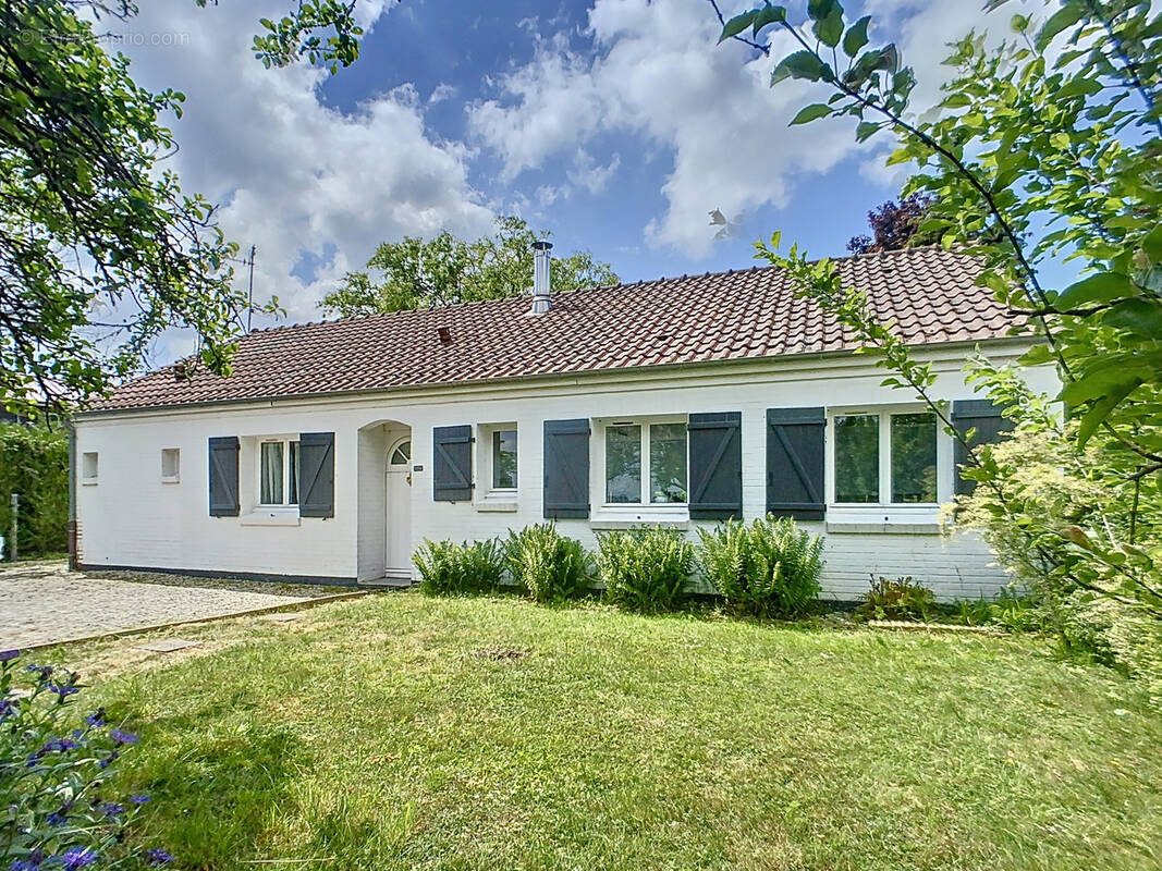 Maison à LESTREM
