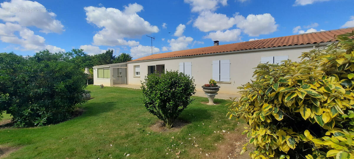 Maison à FERRIERES