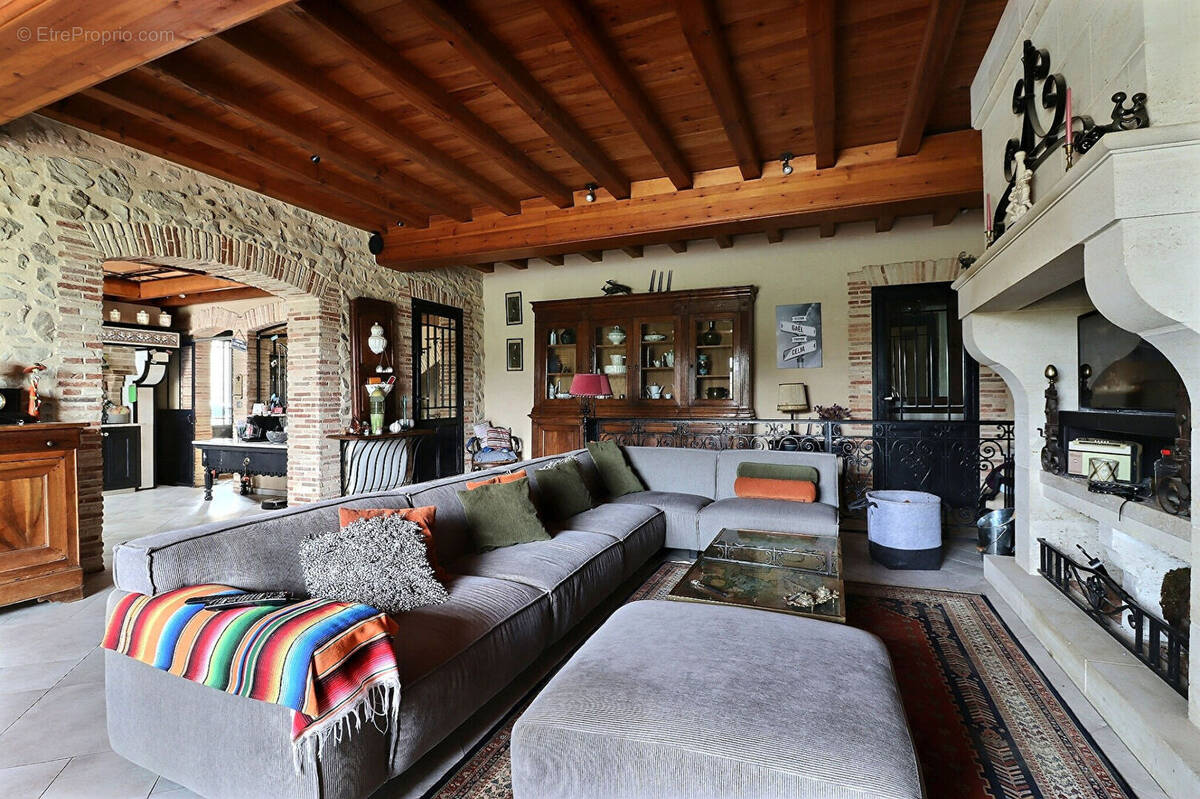 Maison à VIRY-CHATILLON