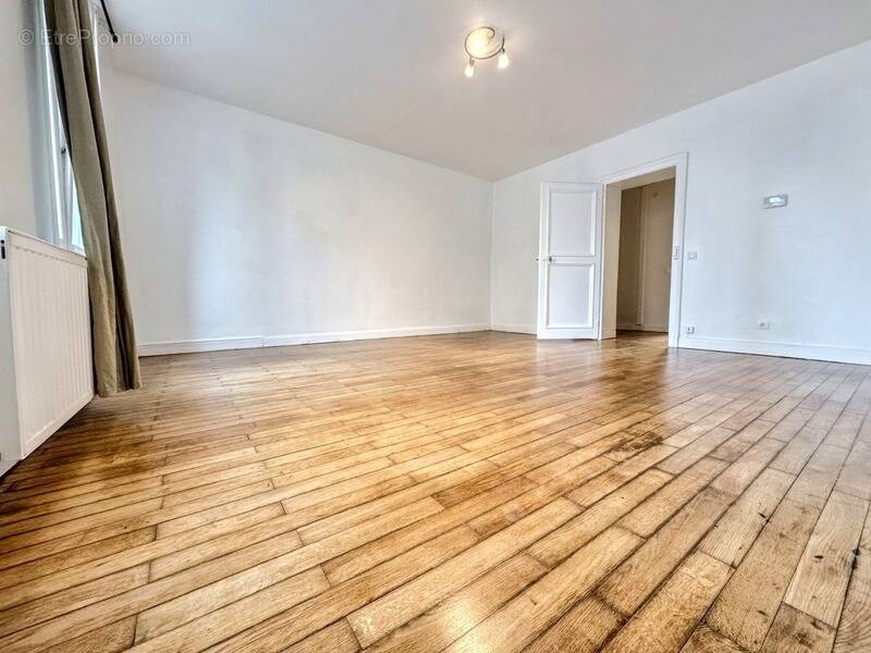 Appartement à ARS-SUR-MOSELLE