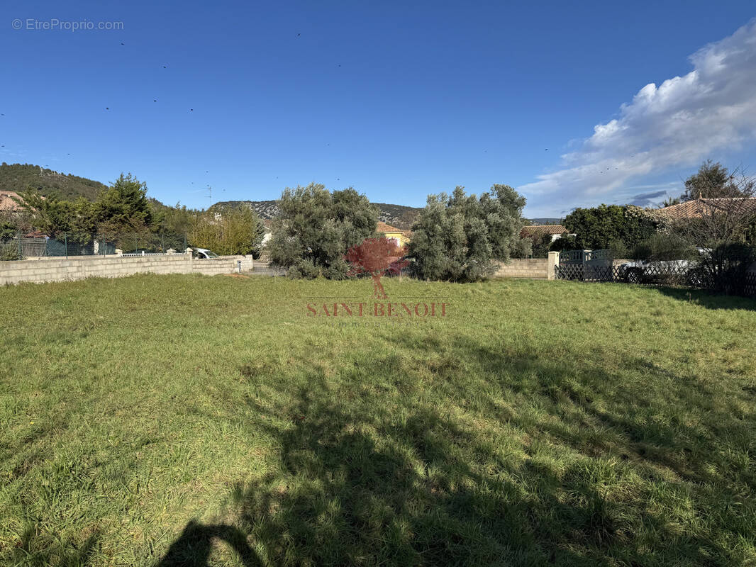 Terrain à SAINT-JEAN-DE-FOS
