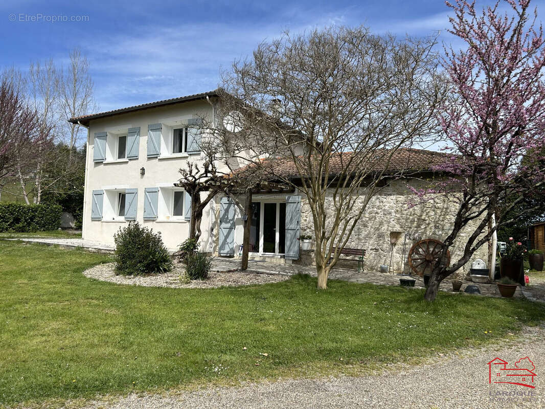 Maison à CAUZAC