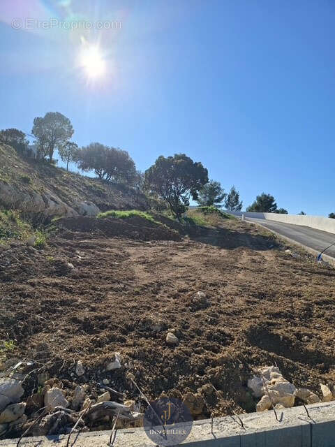 Terrain à COMBAILLAUX
