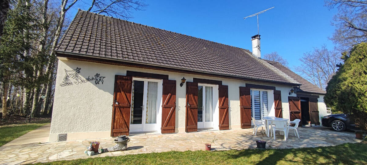 Maison à DOMATS